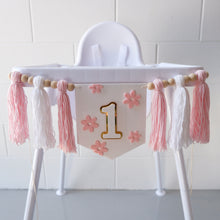 Load image into Gallery viewer, Pink Daisy High Chair Garland
