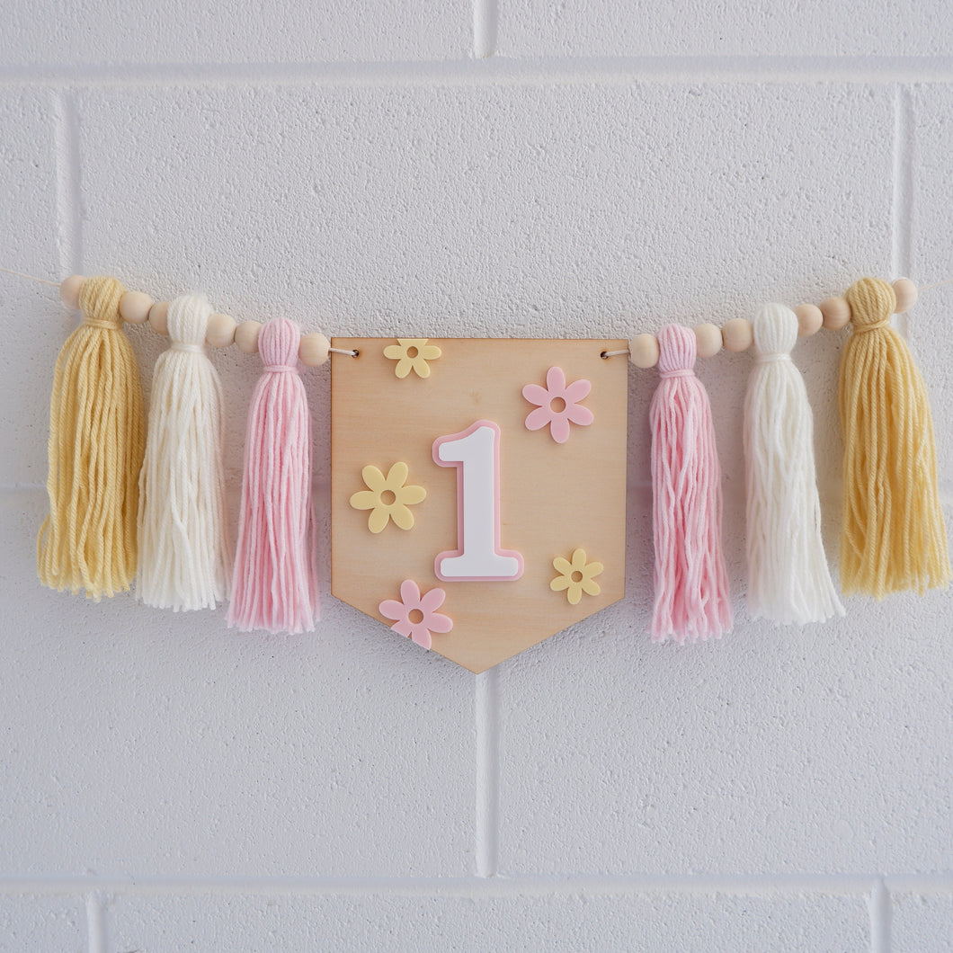 Groovy Daisy High Chair Garland