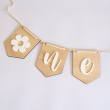 Load image into Gallery viewer, Daisy One - High Chair Garland
